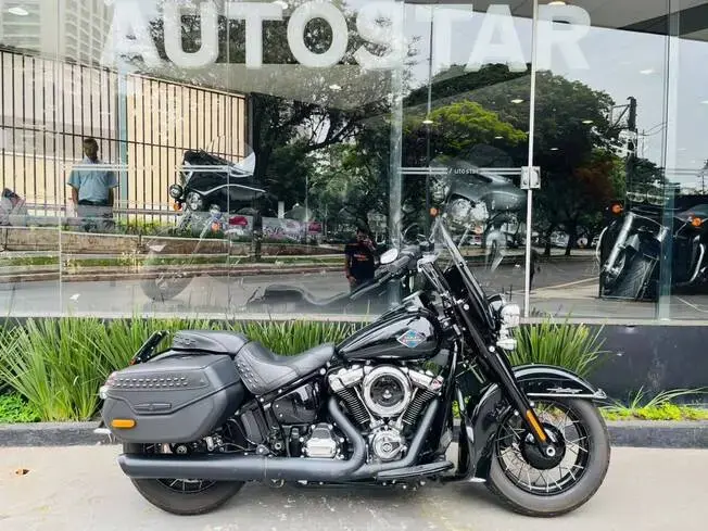 Harley Davidson Heritage Classic FLHC/FLHCS