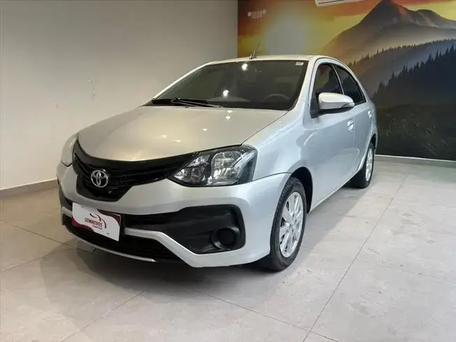 ETIOS 1.5 X PLUS SEDAN 16V FLEX 4P AUTOMÁTICO