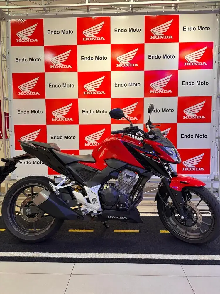 galeria CB 300F TWISTER