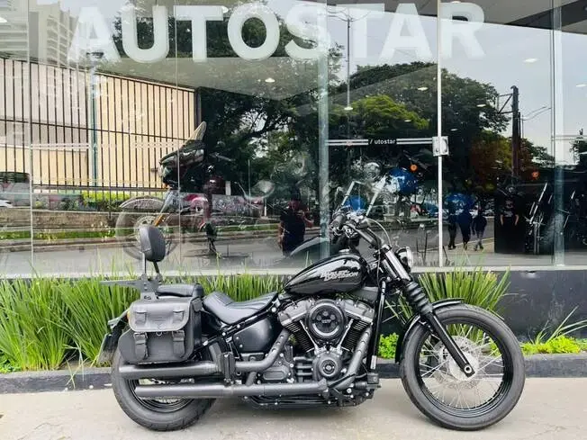 Harley Davidson Softail Street Bob