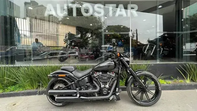Harley Davidson Softail BREAKOUT FXBRS
