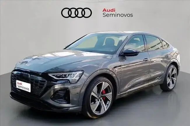 Q8 E-TRON