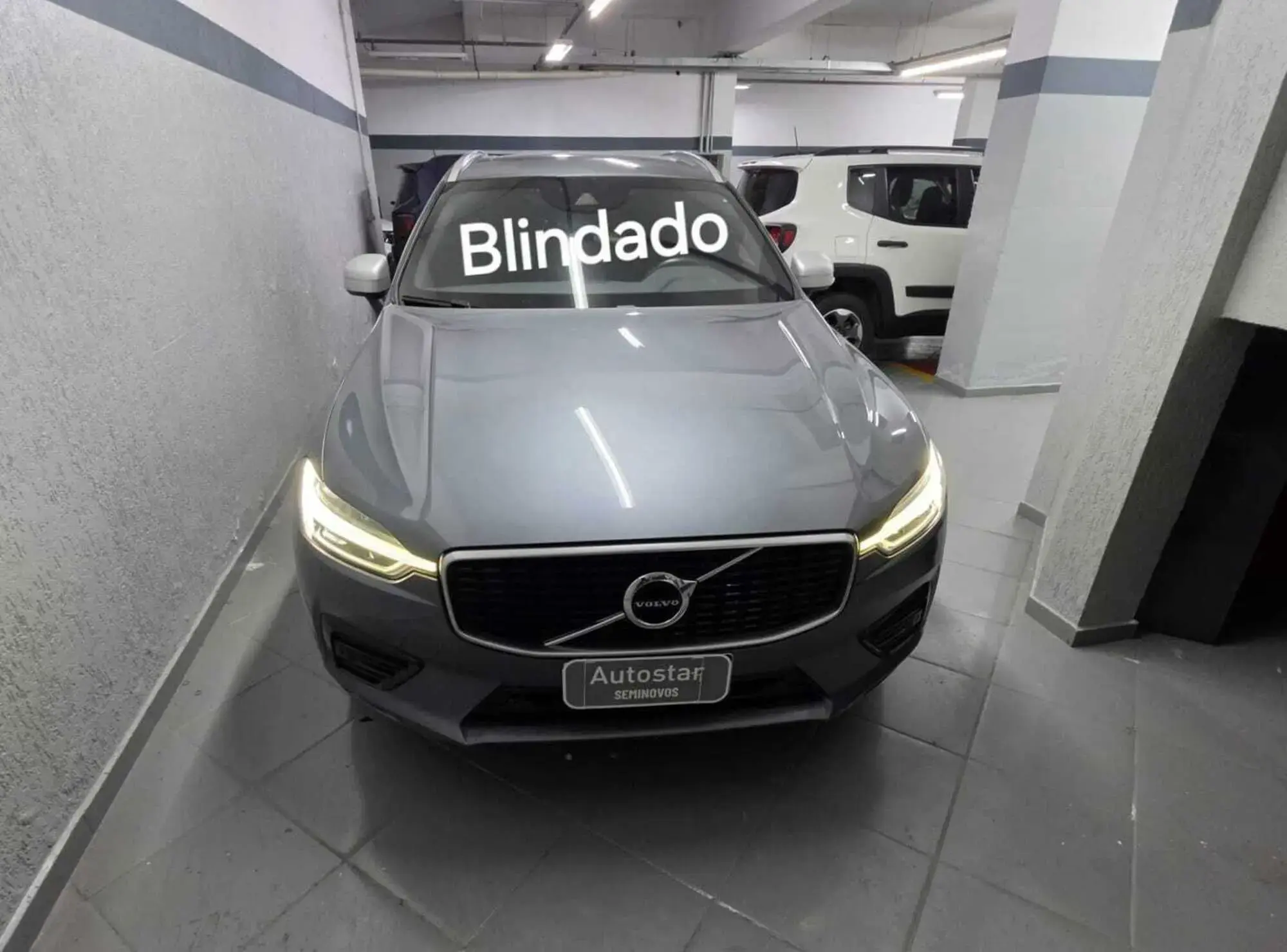 XC60 2.0 T8 Hybrid R-Design AWD