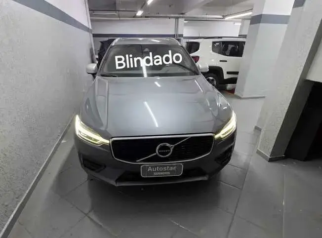 Volvo XC60 2.0 T8 Hybrid R-Design AWD