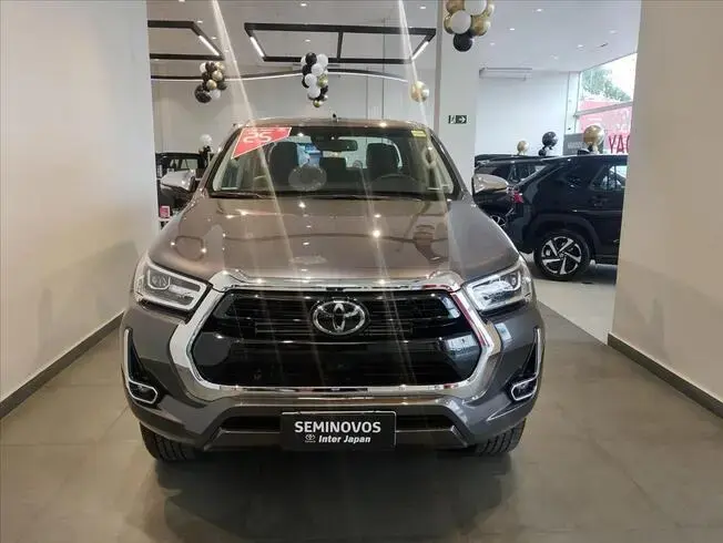 Toyota HILUX 2.8 D-4D TURBO DIESEL CD SRX 4X4 AUTOMÁTICO