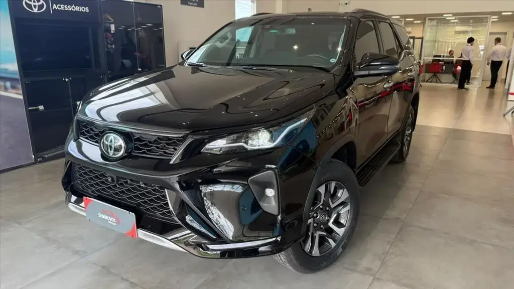 galeria HILUX SW4