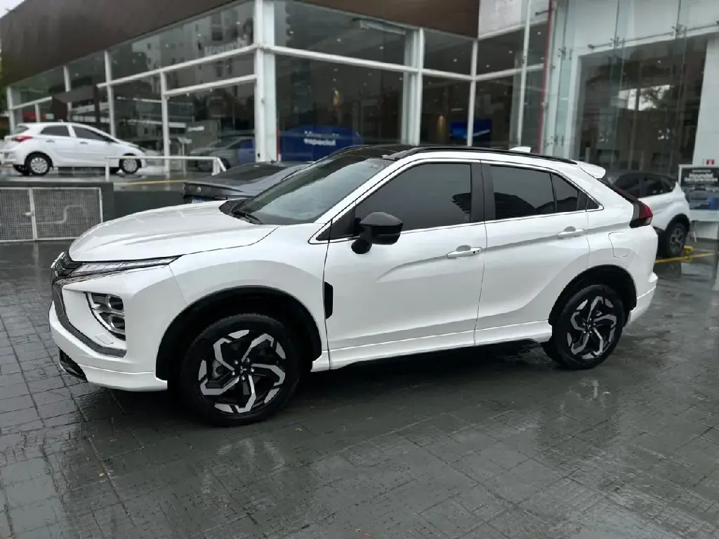 galeria ECLIPSE CROSS