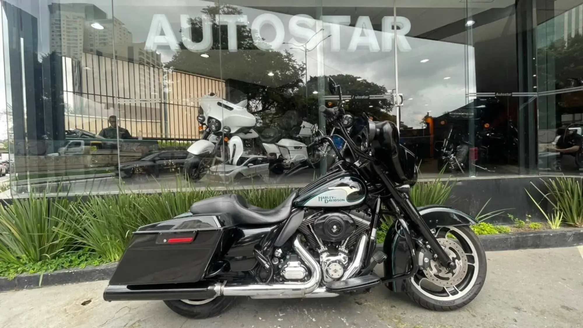 Touring Street Glide
